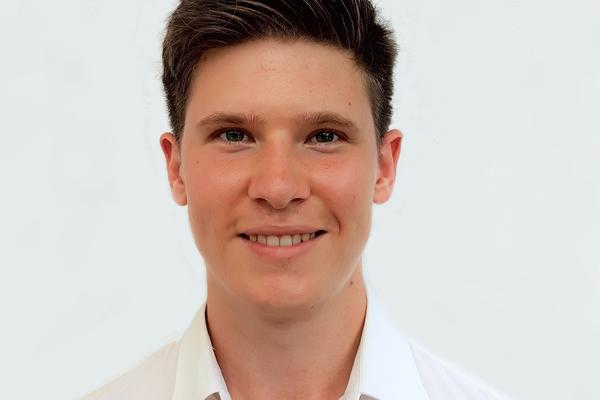 laszlo mikolas profile picture